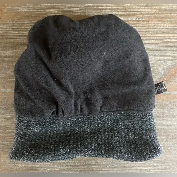 Kyber Wool Hat Pom - Picture 10 of 13